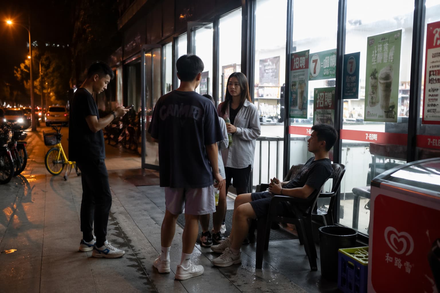 Night convenience store group photo style generated by gpt2